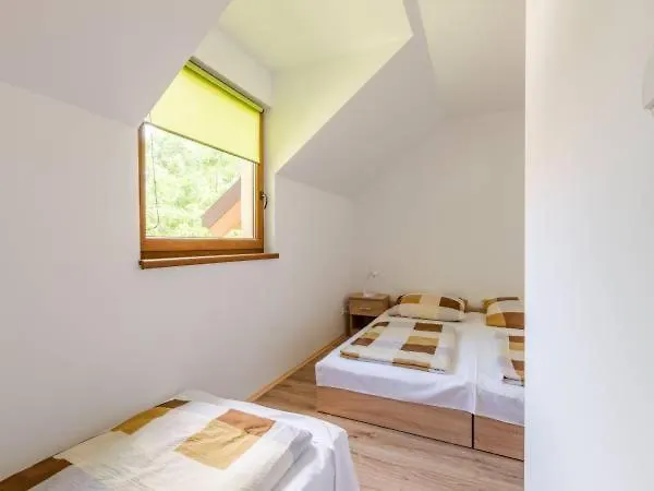 Bursztynowy Zakatek Деревянный коттедж Янтар