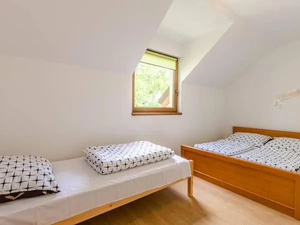 Bursztynowy Zakatek Деревянный коттедж *